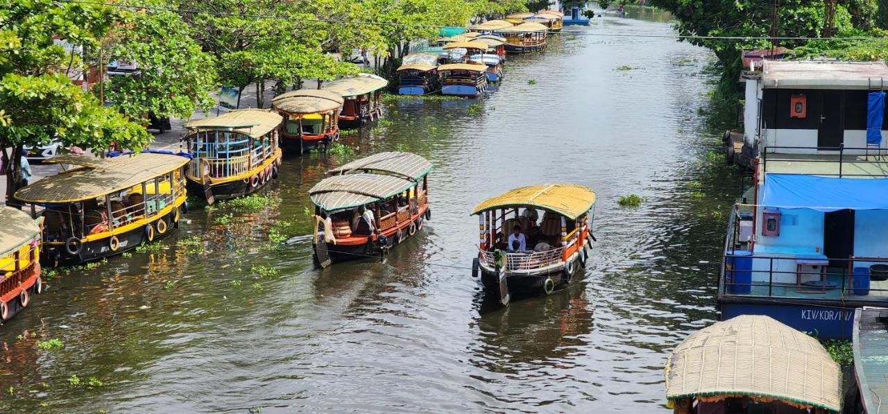'Marari Johns Homestay' Mararikulam, Alappuzha Экстерьер фото