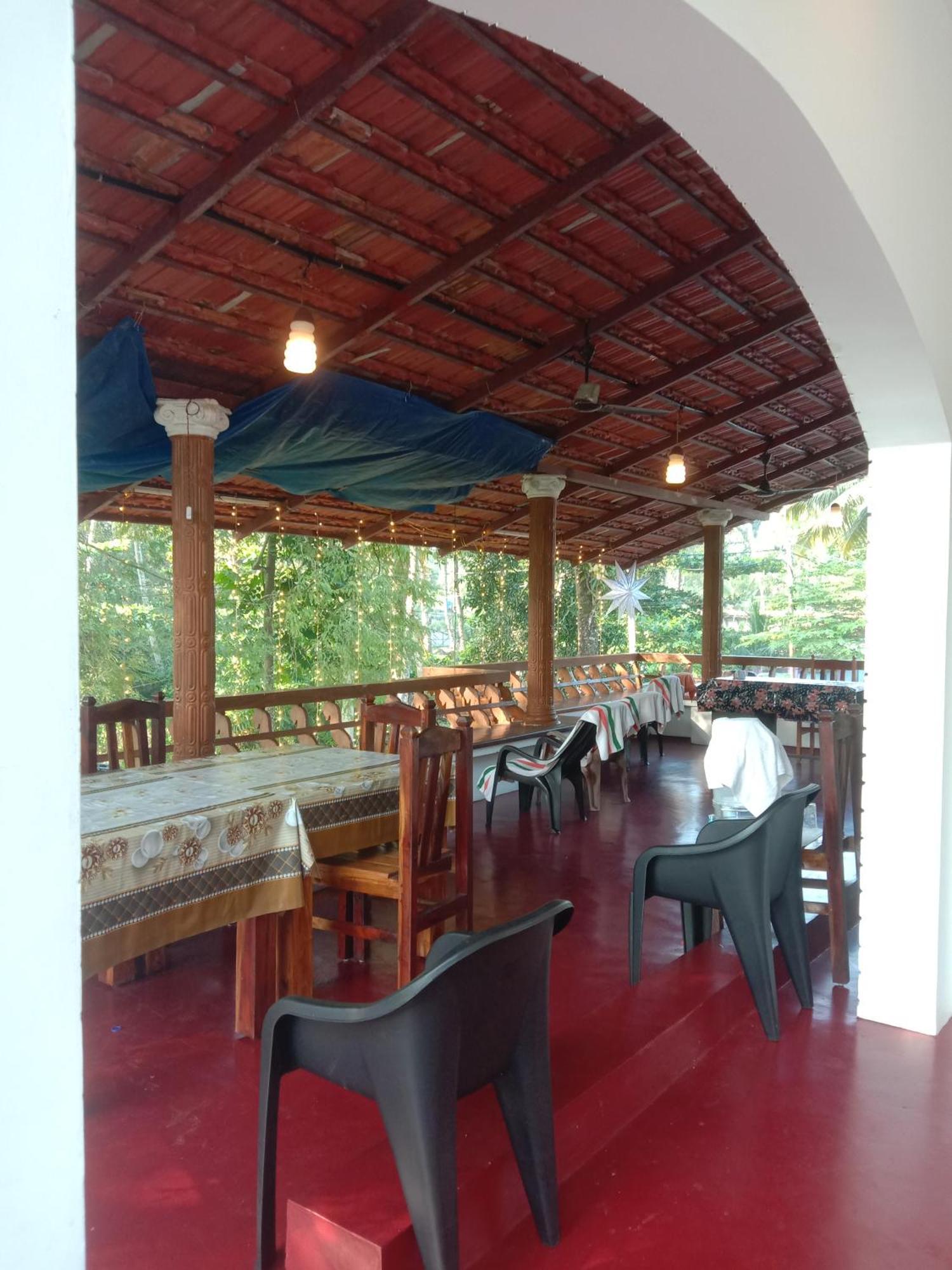 'Marari Johns Homestay' Mararikulam, Alappuzha Экстерьер фото